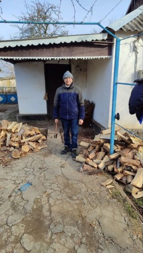 В преддверии Дня защитника Отечества активисты первичного отделения партии "Единая Россия" села Вольное оказали адресную помощь женщине, чьи оба сына участвуют в СВО