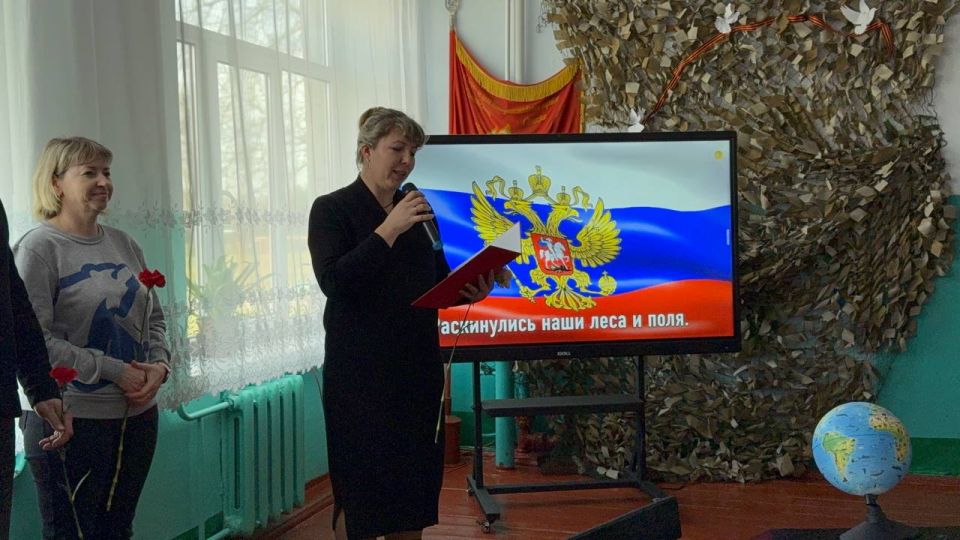 Чернянская школа прифронтового Каховского округа присоединилась к проекту Единой России «Парта Героя» Чернянская школа прифронтового Каховского округа присоединилась к проекту Единой России «Парта Героя»