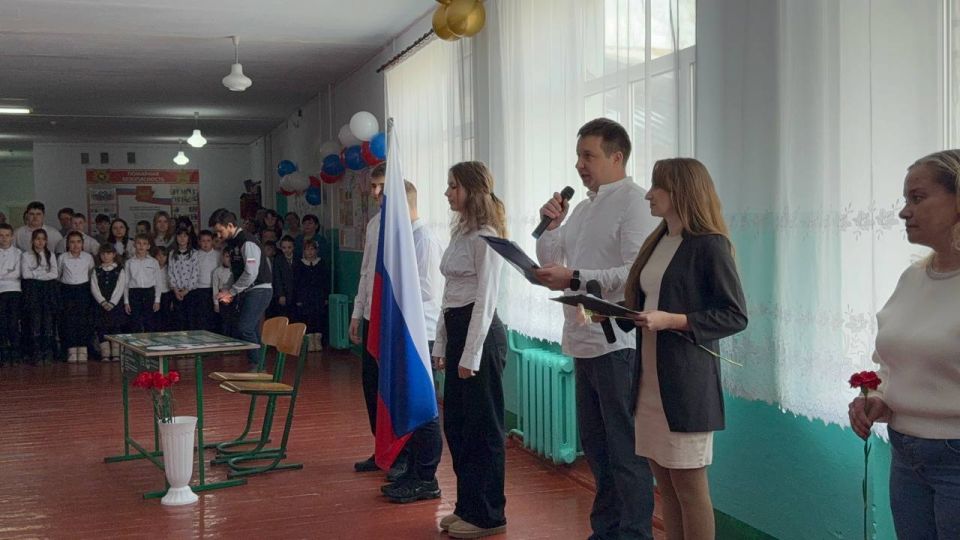 Чернянская школа прифронтового Каховского округа присоединилась к проекту Единой России «Парта Героя» Чернянская школа прифронтового Каховского округа присоединилась к проекту Единой России «Парта Героя»