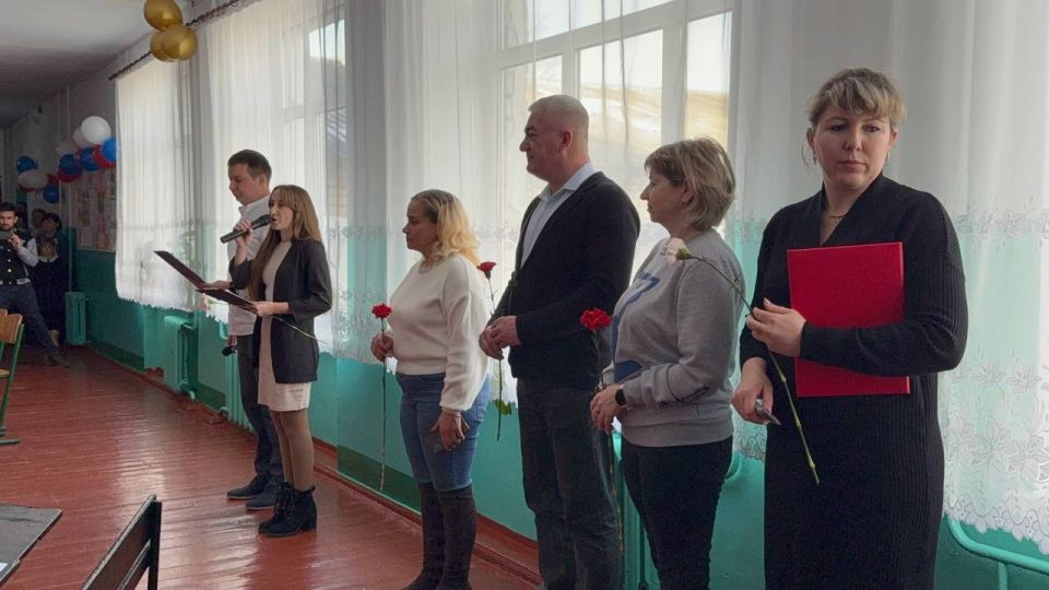 Чернянская школа прифронтового Каховского округа присоединилась к проекту Единой России «Парта Героя» Чернянская школа прифронтового Каховского округа присоединилась к проекту Единой России «Парта Героя»