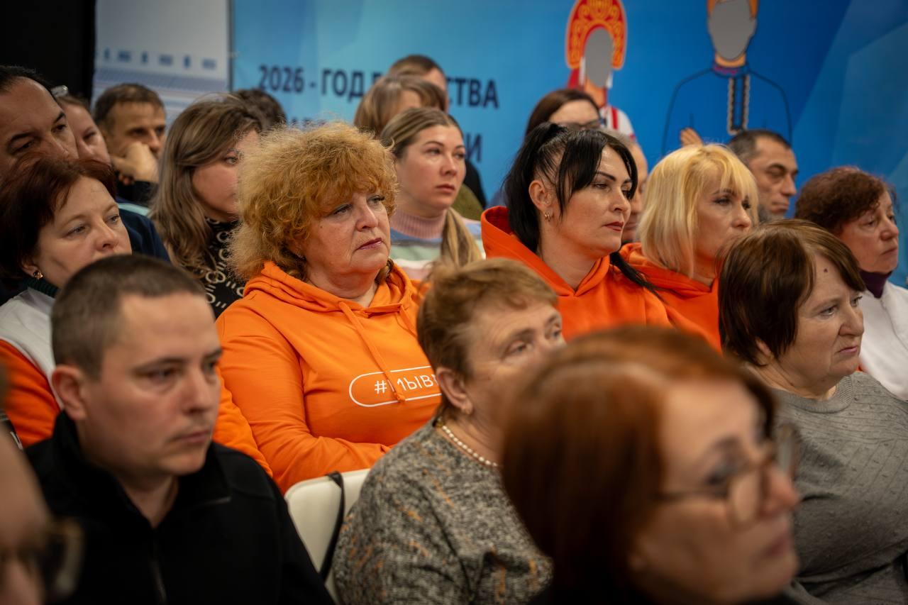 В Геническе обсудили реализацию гуманитарной миссии В Геническе обсудили реализацию гуманитарной миссии