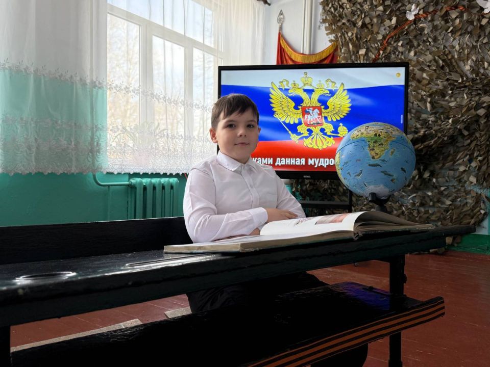 Чернянская школа прифронтового Каховского округа присоединилась к проекту Единой России «Парта Героя» Чернянская школа прифронтового Каховского округа присоединилась к проекту Единой России «Парта Героя»