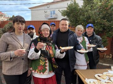Единороссы в Нижнесерогозском округе устроили масленицу для детей, а в Голопристанском для жителей пункта временного размещения