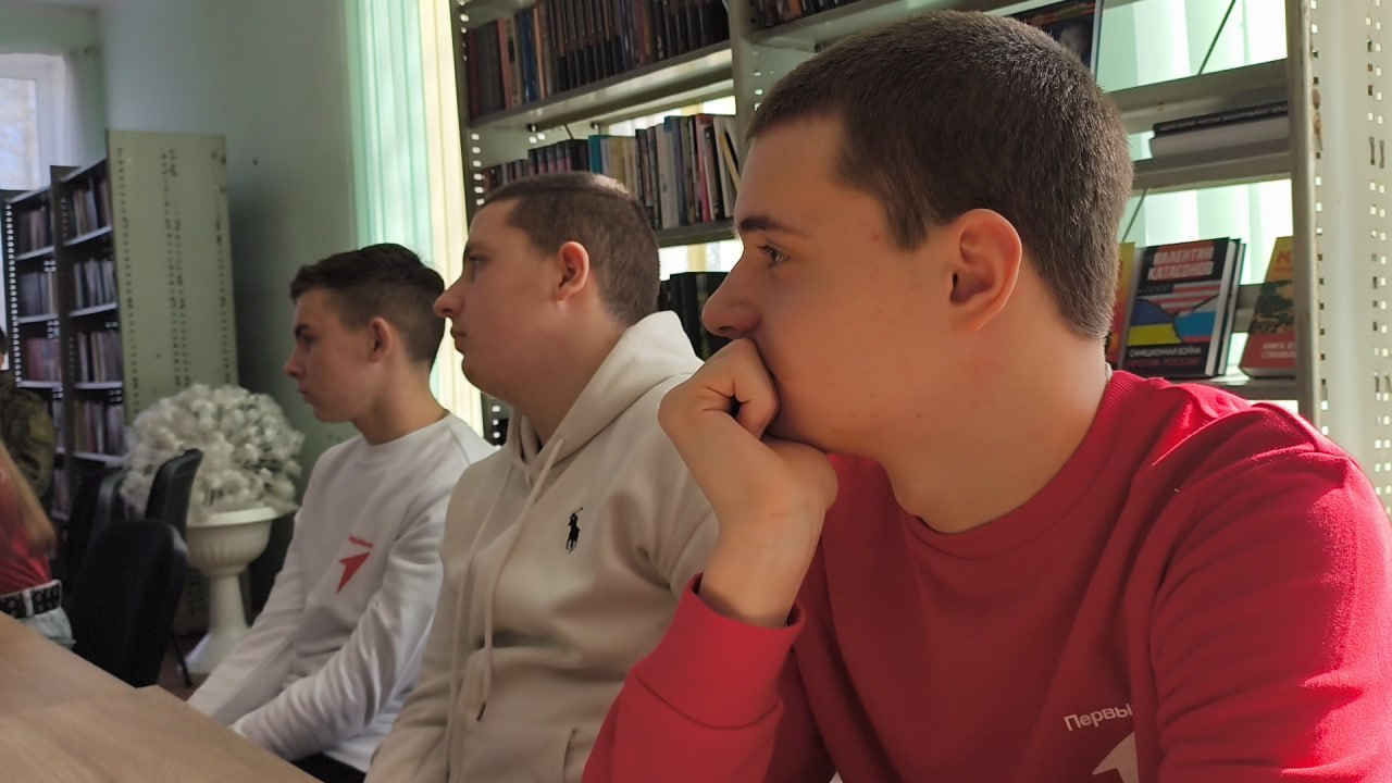 Диалог с героями: неделя патриотических встреч движения «Первых» ко Дню защитника Отечества Диалог с героями: неделя патриотических встреч движения «Первых» ко Дню защитника Отечества