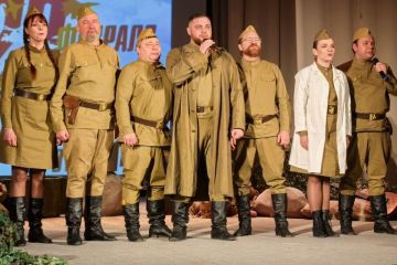 В Геническе представили спектакль «Теркин был, есть и будет»