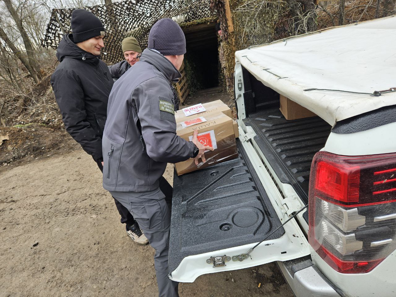 Рамиль Замалетдинов: Сегодня, в День Советской Армии и ВМФ, побывал у наших бойцов на передовой Рамиль Замалетдинов: Сегодня, в День Советской Армии и ВМФ, побывал у наших бойцов на передовой