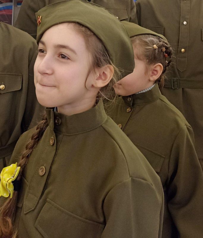 В Любимовском учреждении культуры прошел час мужества «На страже Родины!» В Любимовском учреждении культуры прошел час мужества «На страже Родины!»