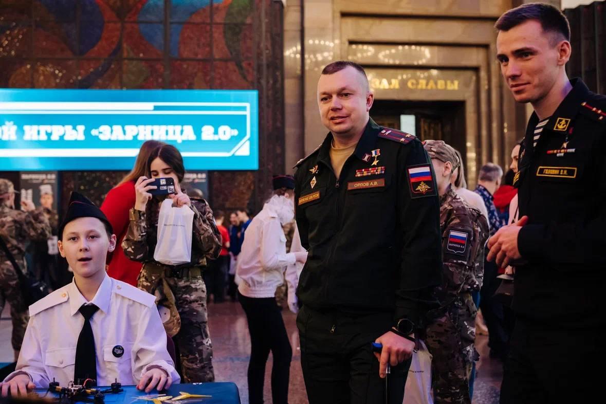 В День защитника Отечества стартовал третий сезон военно-патриотической игры "Зарница 2.0", сообщил Владимир Сальдо
