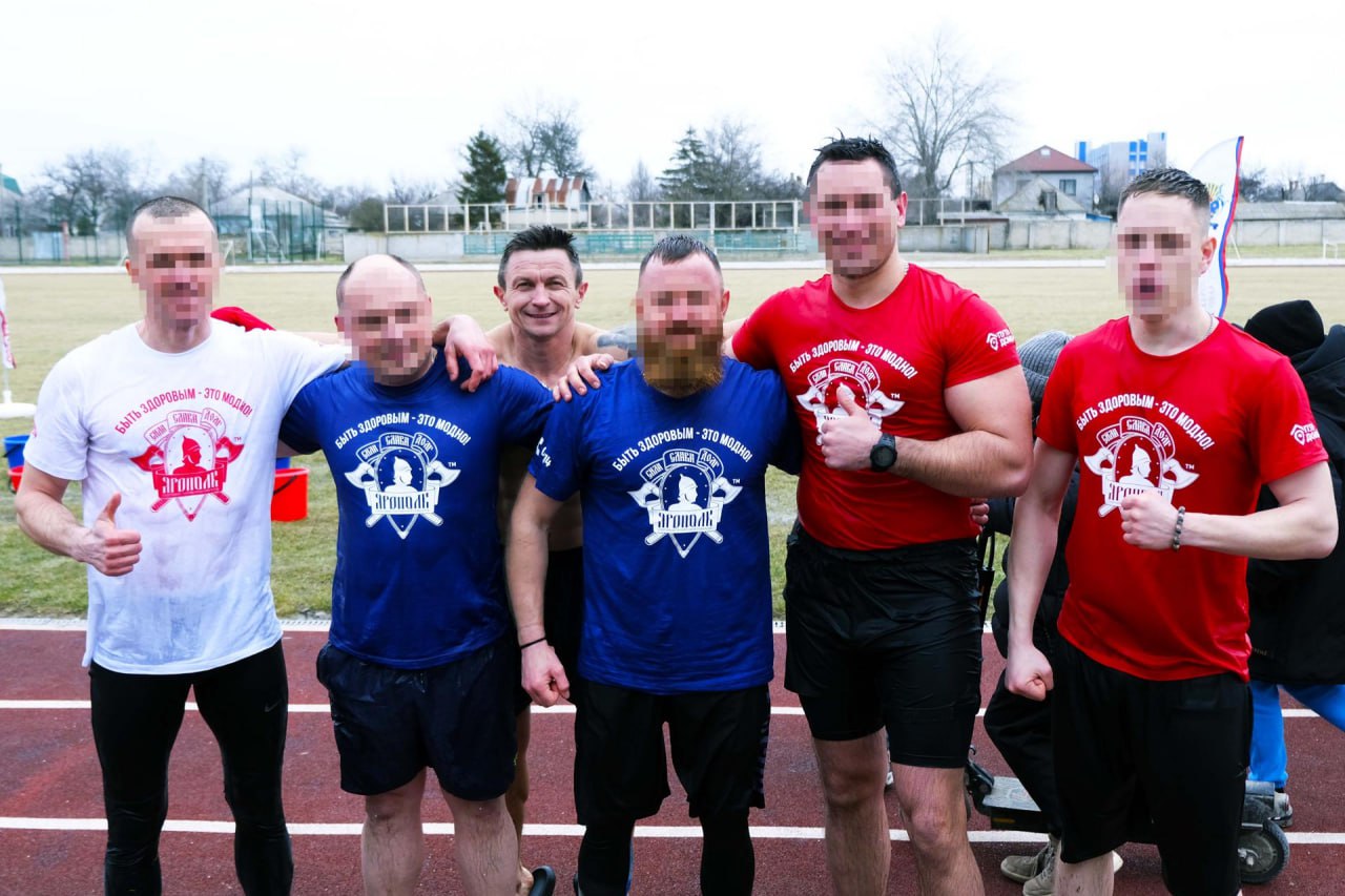 В Херсонской области росгвардейцы отметили 23 февраля и юбилей ведомства спортивной акцией В Херсонской области росгвардейцы отметили 23 февраля и юбилей ведомства спортивной акцией