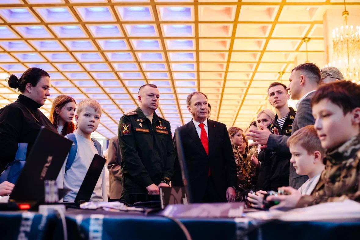 Запустили третий сезон Всероссийской военно-патриотической игры «Зарница 2.0» Запустили третий сезон Всероссийской военно-патриотической игры «Зарница 2.0»