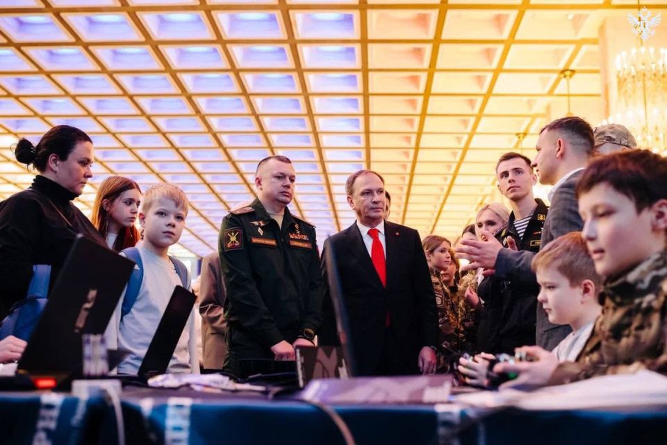 Открылась регистрация на новый сезон военно-патриотической игры «Зарница 2.0» Открылась регистрация на новый сезон военно-патриотической игры «Зарница 2.0»