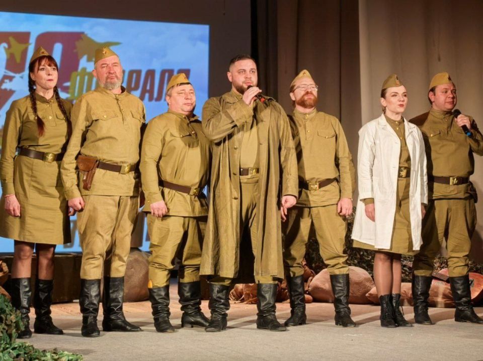 В Геническом центре культуры и досуга с большим успехом прошла театрализованная программа «Теркин был, есть и будет» В Геническом центре культуры и досуга с большим успехом прошла театрализованная программа «Теркин был, есть и будет»