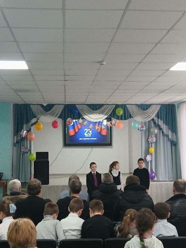 В ГБОУ ХО «Нижнесерогозская школа Нижнесерогозского района » прошли торжественные мероприятия, посвященные одному из самых значимых праздников в календаре нашей страны — Дню защитника Отечества В ГБОУ ХО «Нижнесерогозская школа Нижнесерогозского района » прошли торжественные мероприятия, посвященные одному из самых значимых праздников в календаре нашей страны — Дню защитника Отечества