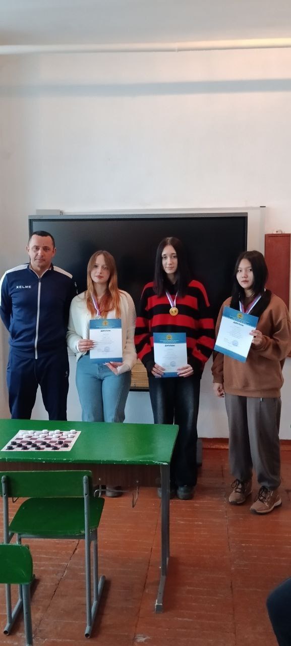 24 февраля в Нижних Серогозах прошло открытое первенство ГБУ ДО ХО "Спортивная школа #4 «Скиф» по шашкам среди юношей и девушек, приуроченное ко Дню защитника отечества 24 февраля в Нижних Серогозах прошло открытое первенство ГБУ ДО ХО "Спортивная школа #4 «Скиф» по шашкам среди юношей и девушек, приуроченное ко Дню защитника отечества