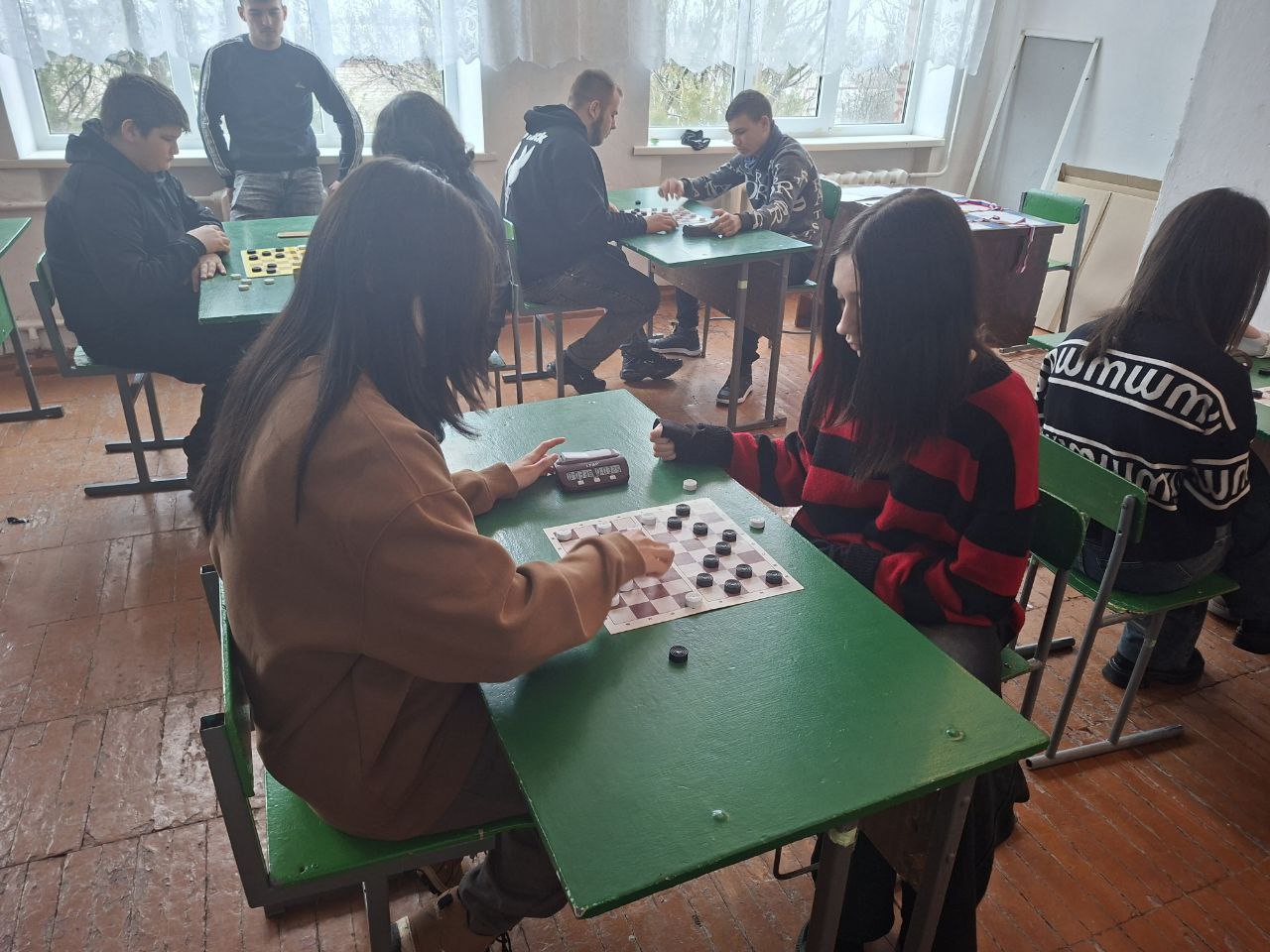 24 февраля в Нижних Серогозах прошло открытое первенство ГБУ ДО ХО "Спортивная школа #4 «Скиф» по шашкам среди юношей и девушек, приуроченное ко Дню защитника отечества 24 февраля в Нижних Серогозах прошло открытое первенство ГБУ ДО ХО "Спортивная школа #4 «Скиф» по шашкам среди юношей и девушек, приуроченное ко Дню защитника отечества