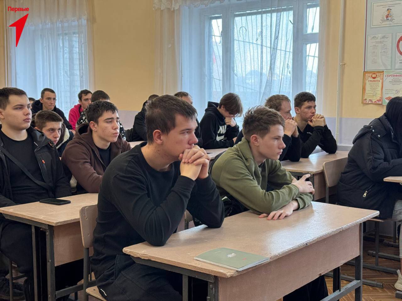 Специалисты Движения Первых организовали встречу военнослужащего со студентами Специалисты Движения Первых организовали встречу военнослужащего со студентами