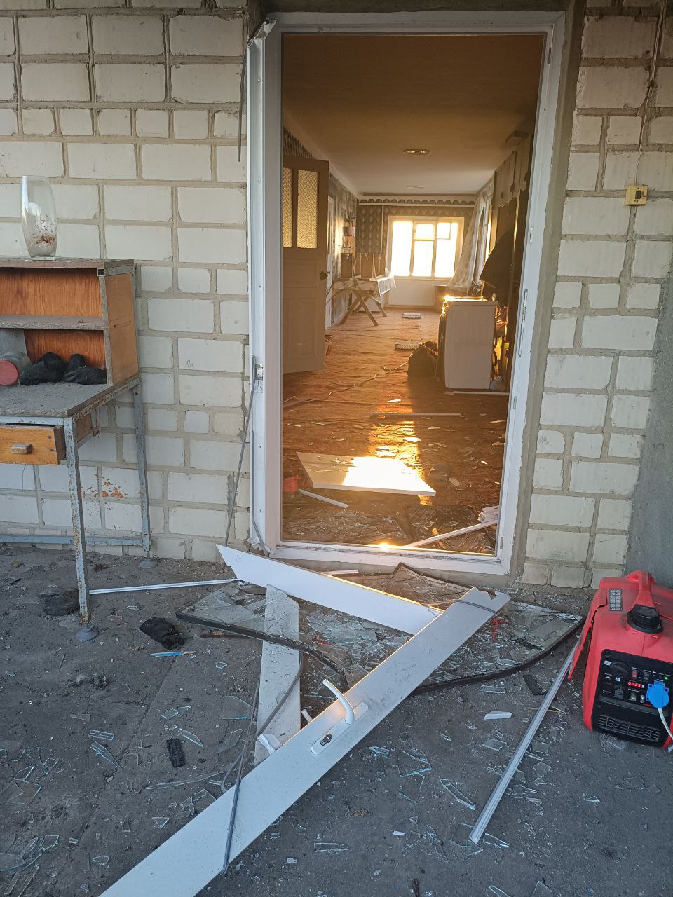 За сутки на Херсонщине четыре мирных жителя пострадали от обстрелов и мин ВСУ, сообщил Владимир Сальдо За сутки на Херсонщине четыре мирных жителя пострадали от обстрелов и мин ВСУ, сообщил Владимир Сальдо