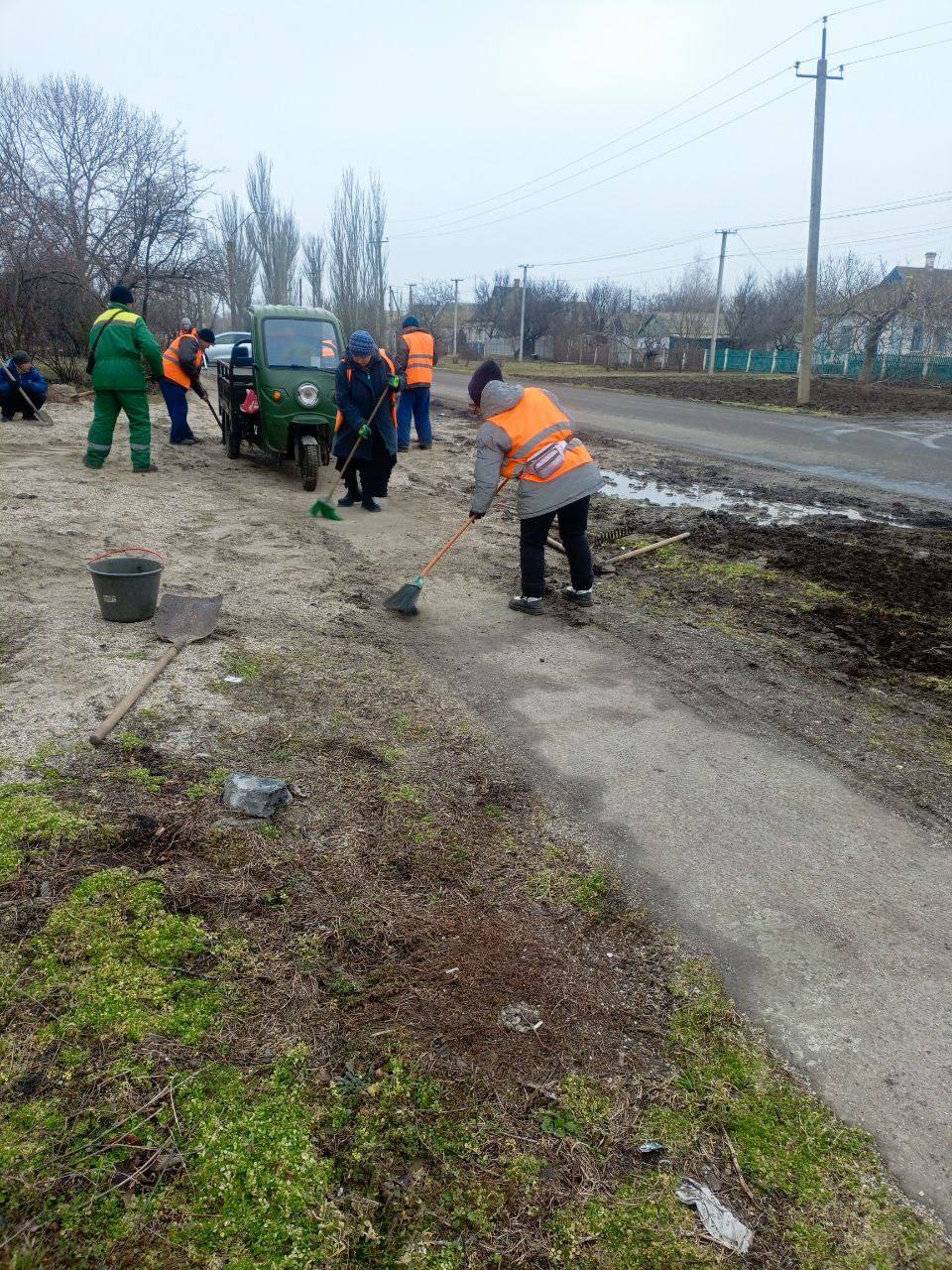 25 февраля работники МКУ «Азовкоммунсервис» провели плановые и внеплановые работы по санитарной очистке и благоустройству в населённых пунктах Генического округа 25 февраля работники МКУ «Азовкоммунсервис» провели плановые и внеплановые работы по санитарной очистке и благоустройству в населённых пунктах Генического округа