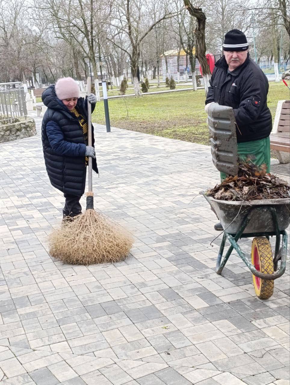 25 февраля работники МКУ «Азовкоммунсервис» провели плановые и внеплановые работы по санитарной очистке и благоустройству в населённых пунктах Генического округа 25 февраля работники МКУ «Азовкоммунсервис» провели плановые и внеплановые работы по санитарной очистке и благоустройству в населённых пунктах Генического округа