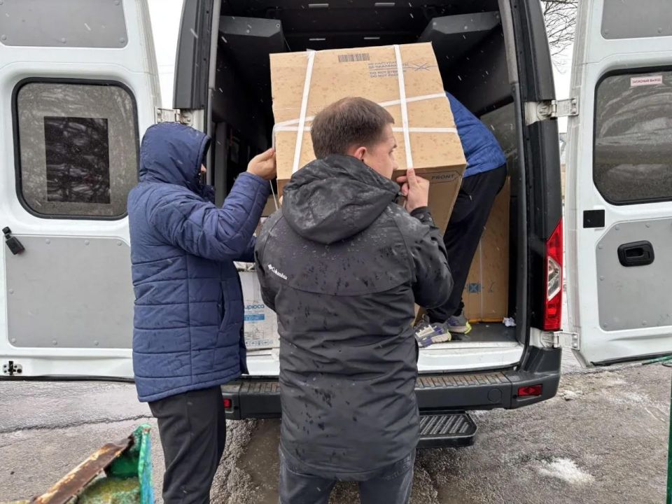 Гуманитарная помощь от Выселковского района Краснодарского края в Воскресенский ясли-сад Новотроицкого округа Гуманитарная помощь от Выселковского района Краснодарского края в Воскресенский ясли-сад Новотроицкого округа