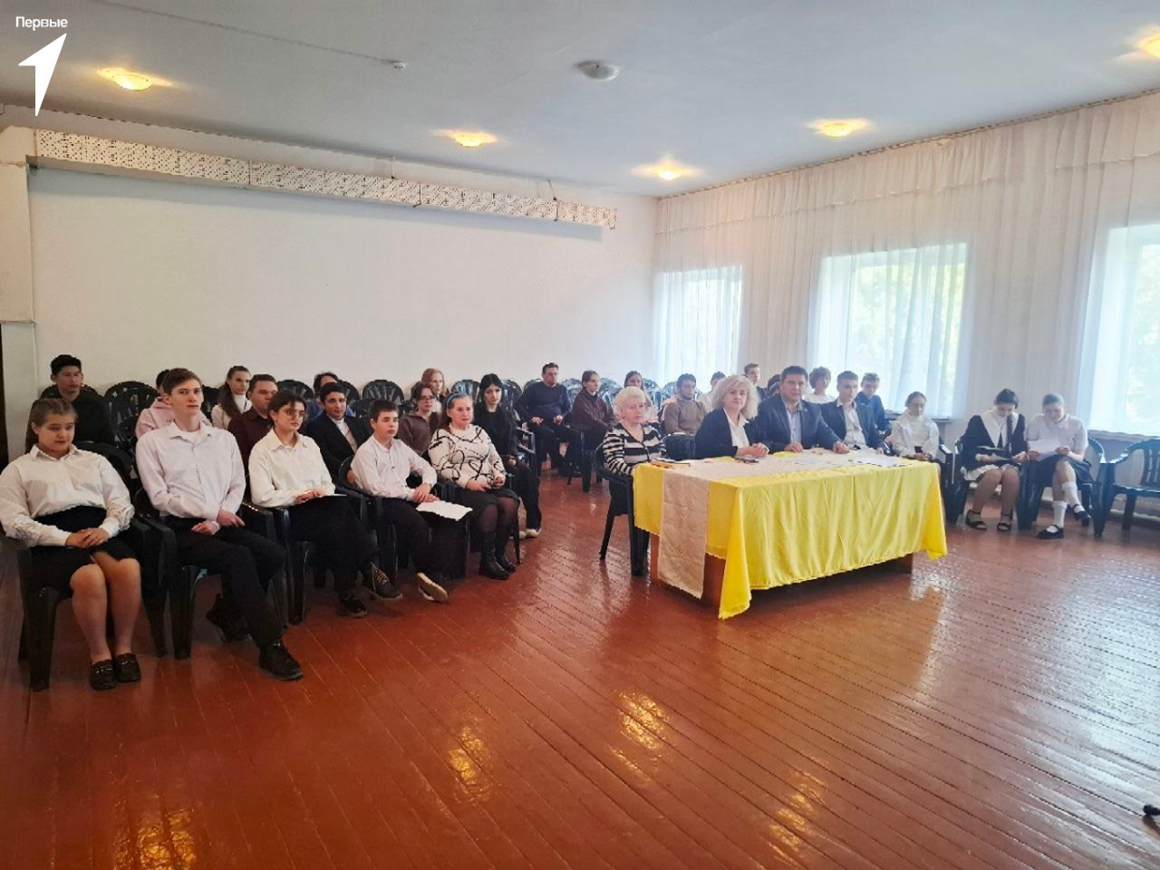 Первые Чаплинской школы № 2 приняли участие в конкурсе чтецов «Живая классика» Первые Чаплинской школы № 2 приняли участие в конкурсе чтецов «Живая классика»