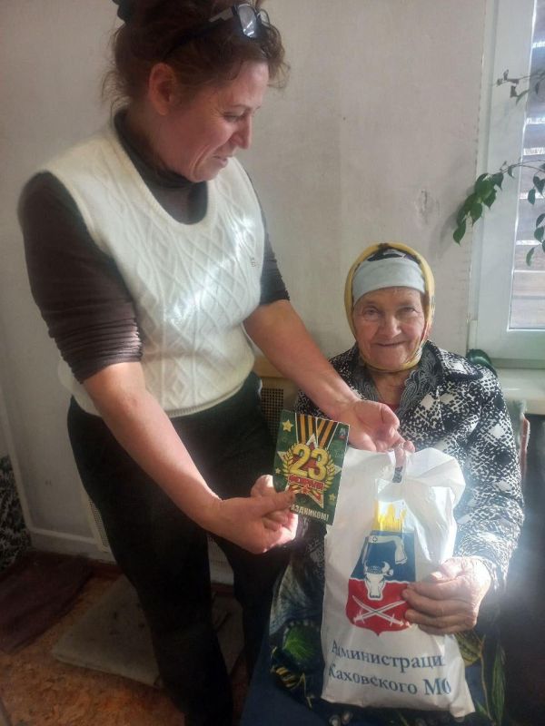 Активисты ТОС «Мечта» адресно поздравили ветеранов с Днем защитника Отечества Активисты ТОС «Мечта» адресно поздравили ветеранов с Днем защитника Отечества