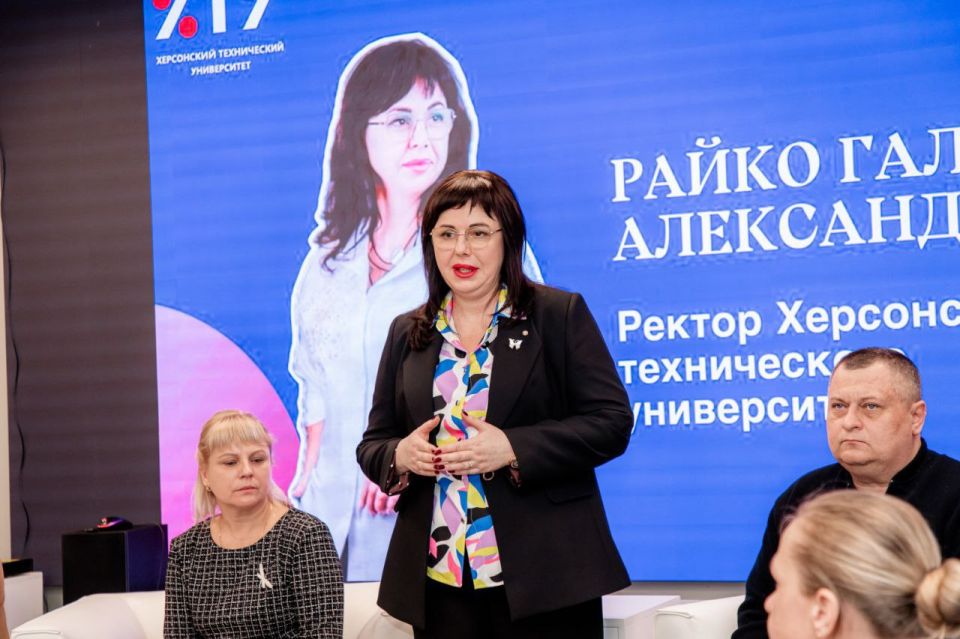 Владимир Сальдо: 300 новых магистров пополнили кадровый резерв Херсонской области Владимир Сальдо: 300 новых магистров пополнили кадровый резерв Херсонской области