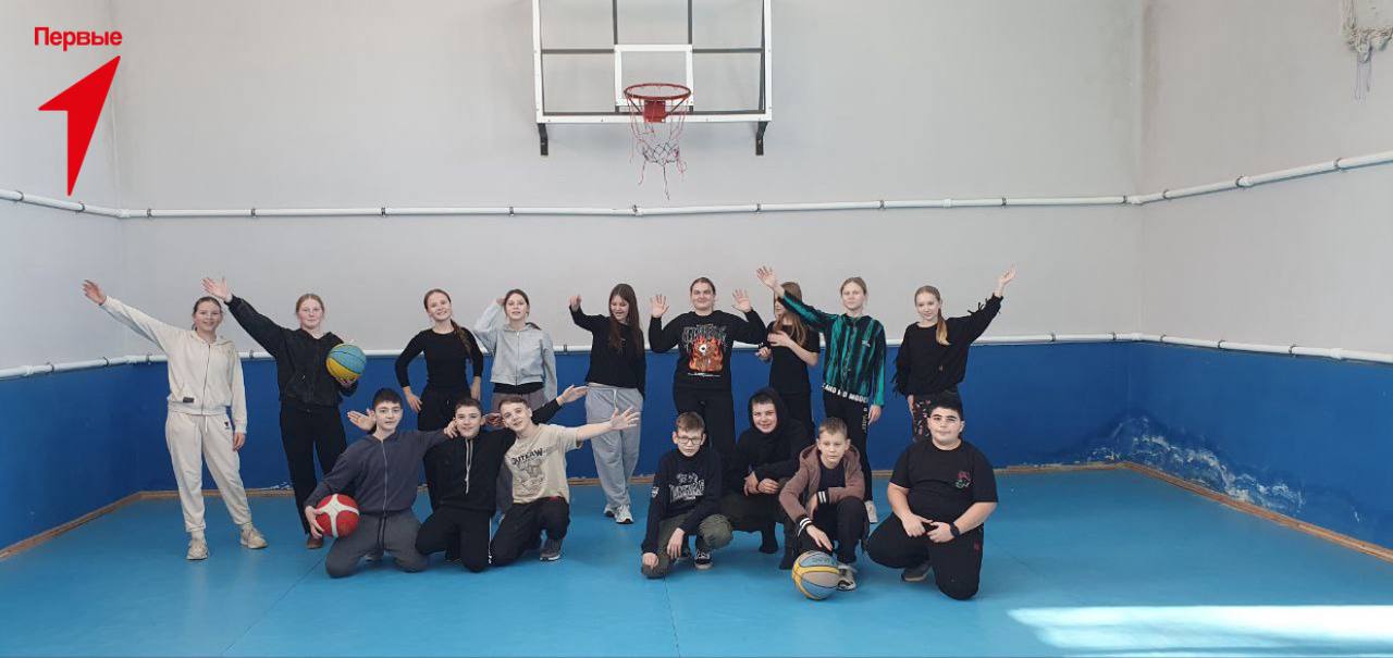 Первые приняли участие в соревнованиях по стритболу