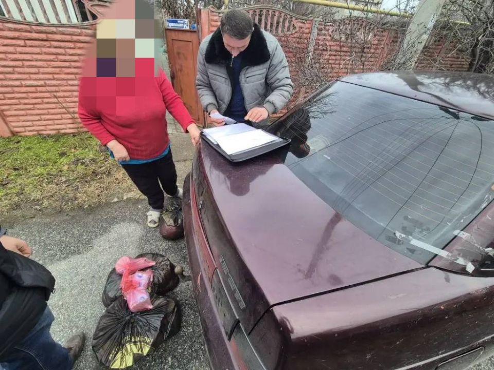 Жители Таврийска получили адресную натуральную помощь Жители Таврийска получили адресную натуральную помощь