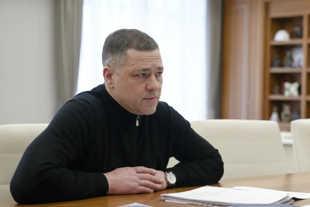 Глава Минстроя России Ирек Файзуллин провел рабочую встречу с Губернатором Псковской области Михаилом Ведерниковым Глава Минстроя России Ирек Файзуллин провел рабочую встречу с Губернатором Псковской области Михаилом Ведерниковым