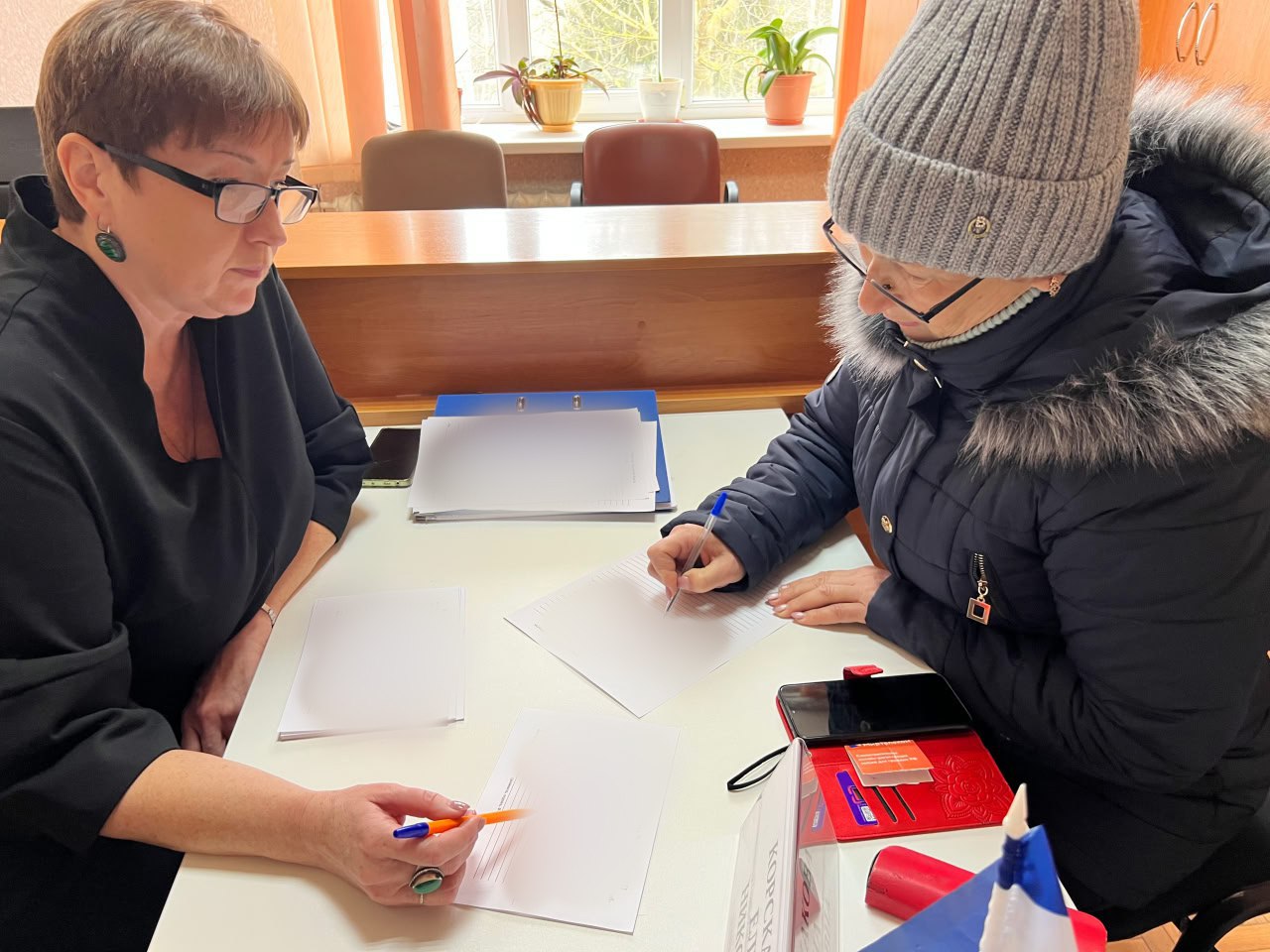 Жители Чаплинского округа подняли вопросы ремонта дорог и открытия аптек на приеме граждан Жители Чаплинского округа подняли вопросы ремонта дорог и открытия аптек на приеме граждан