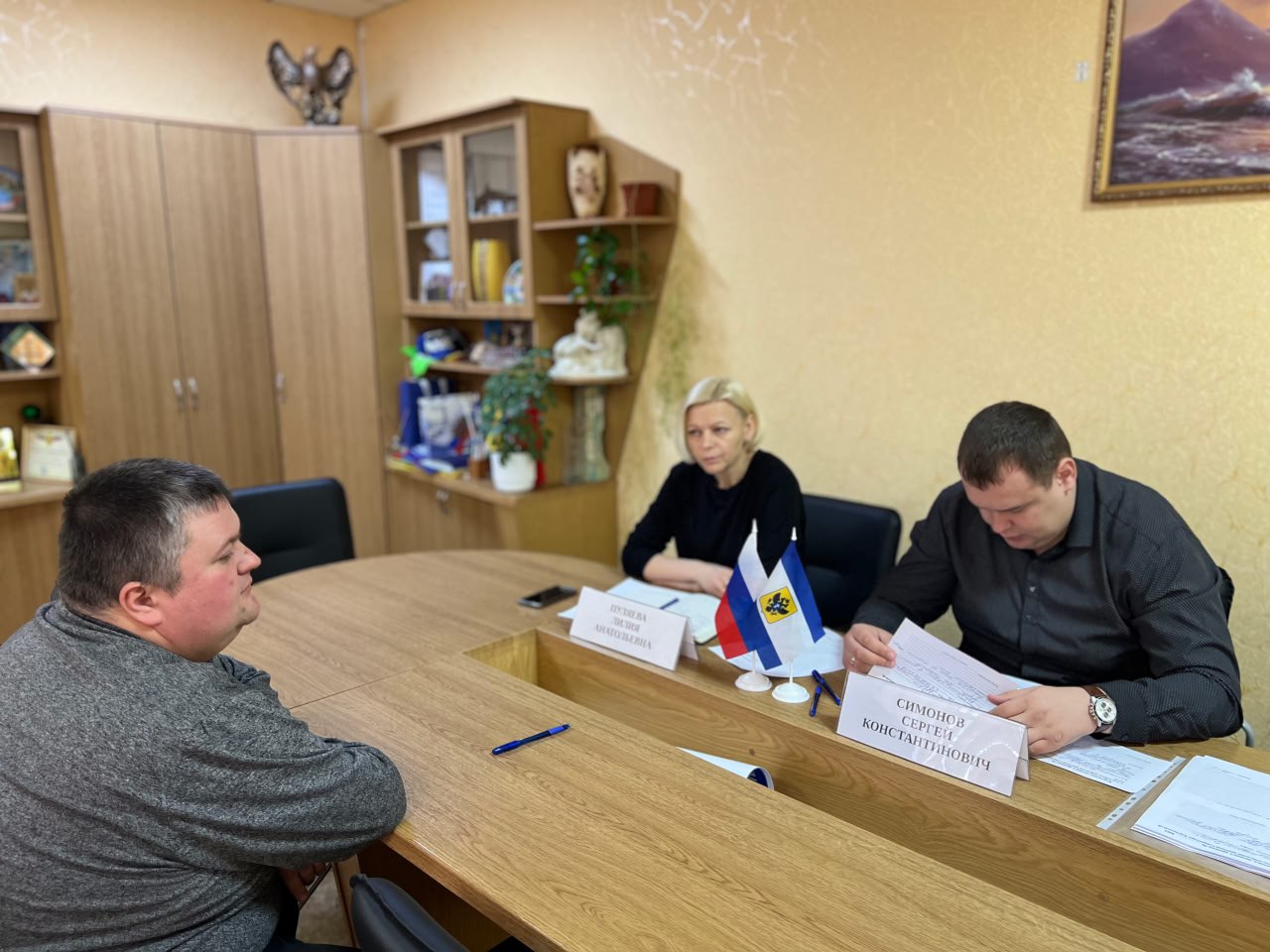 В Чаплинском округе рассмотрели 24 обращения жителей, сообщил Владимир Сальдо В Чаплинском округе рассмотрели 24 обращения жителей, сообщил Владимир Сальдо