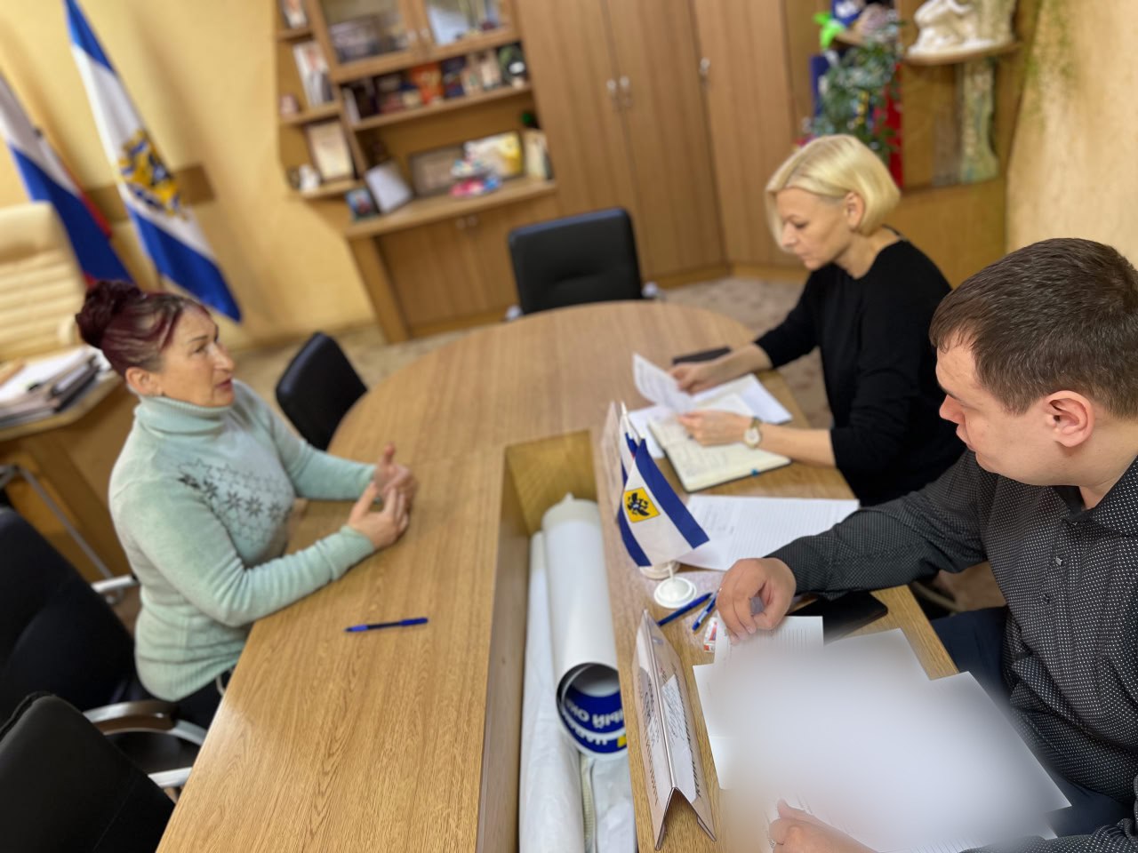 В Чаплинском округе рассмотрели 24 обращения жителей, сообщил Владимир Сальдо В Чаплинском округе рассмотрели 24 обращения жителей, сообщил Владимир Сальдо