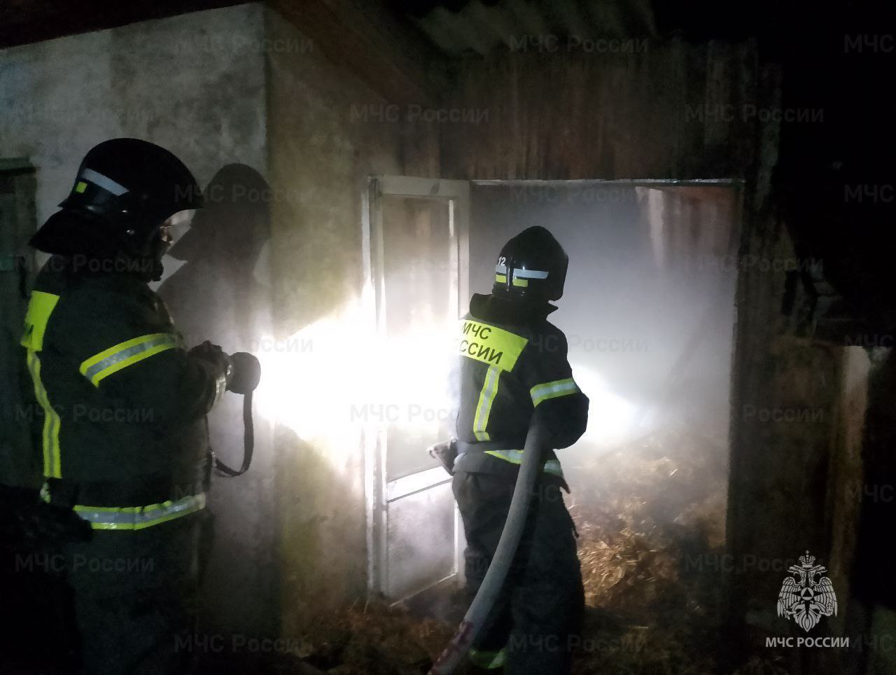 За минувшие сутки пожарно-спасательные подразделения МЧС Херсонской области реагировали на: