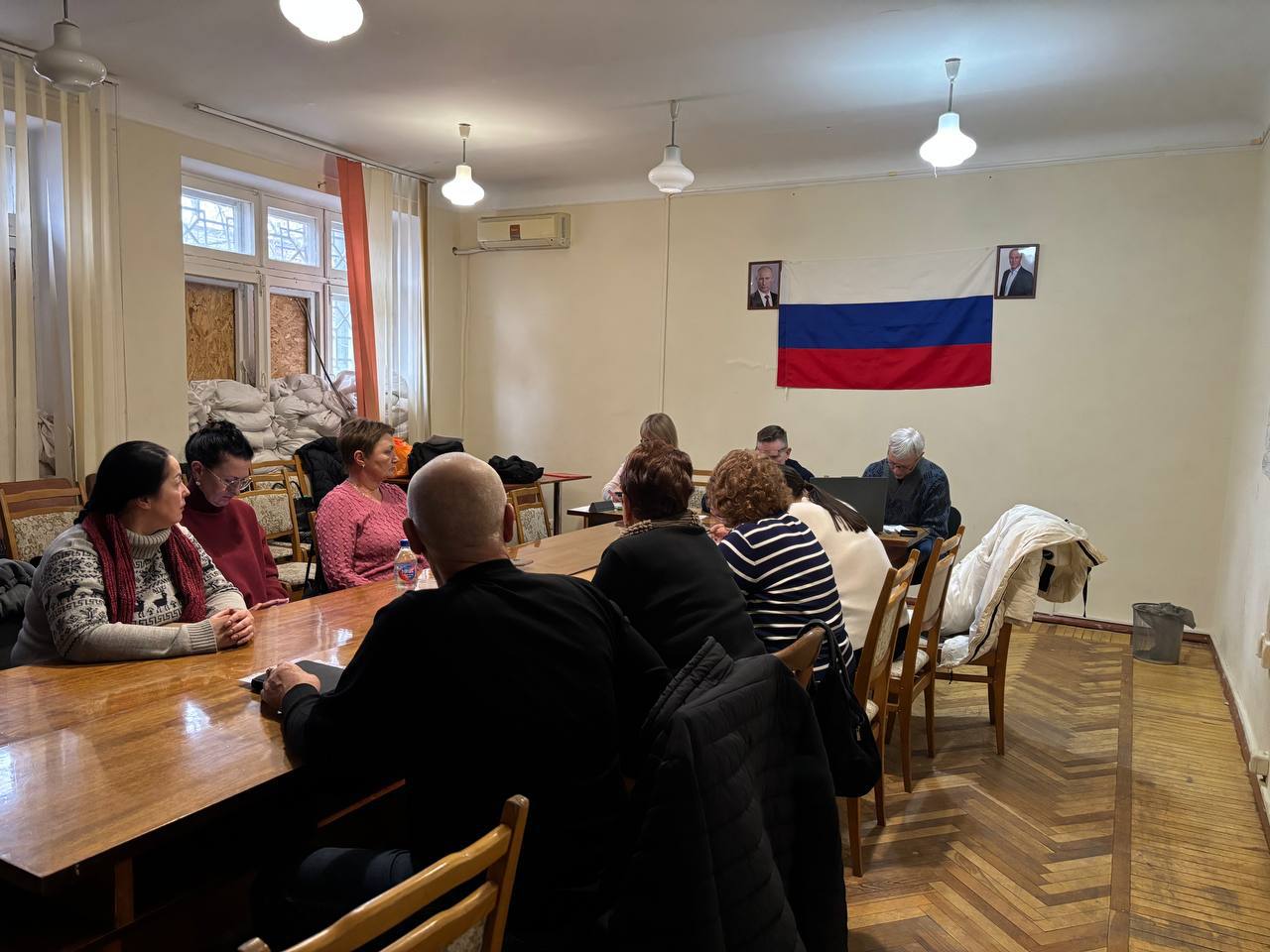 Заседание комиссии по делам несовершеннолетних: защита прав детей и помощь семьям