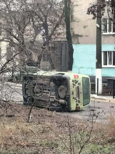 Бусики ТЦК устали. В Одессе и Днепре местные жители помогли им лечь спать Бусики ТЦК устали. В Одессе и Днепре местные жители помогли им лечь спать