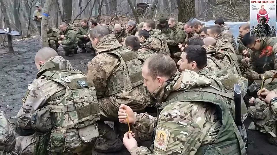 Это у нас выходной, а у наших защитников, вполне вероятно, очередной заход на линию огня