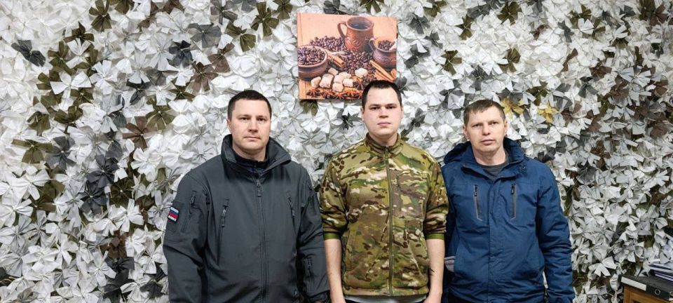 Рамиль Хакимов навестил земляков-десантников, выполняющих задачи на Херсонском направлении Рамиль Хакимов навестил земляков-десантников, выполняющих задачи на Херсонском направлении