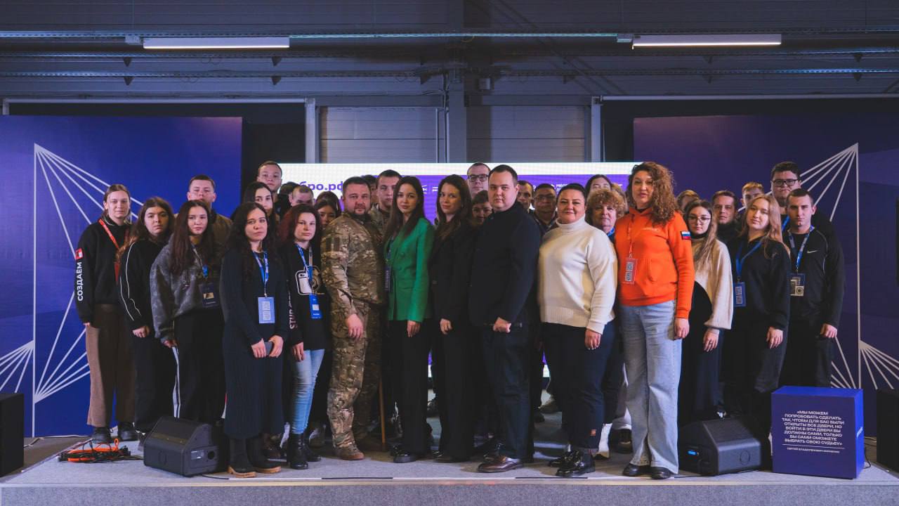 В наших сердцах живут настоящие герои — они рядом и всегда готовы открыть диалог с молодым поколением!