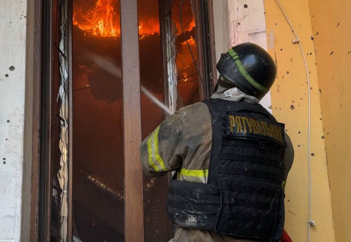Херсон, пожар в центре…. ПОДПИСАТЬСЯ Херсон, пожар в центре…. ПОДПИСАТЬСЯ