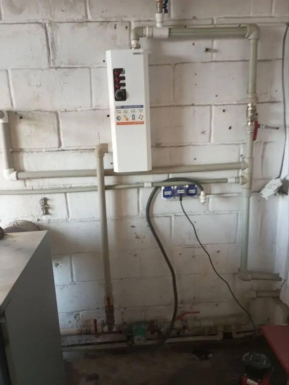 Шеф-регион обновил системы отопления в спортзале в Новотроицком Шеф-регион обновил системы отопления в спортзале в Новотроицком