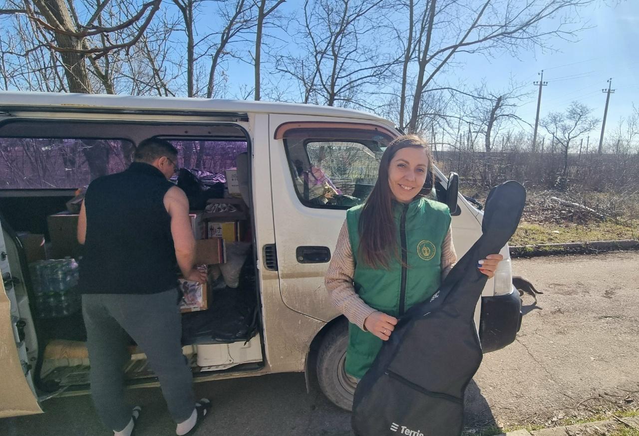 Волонтеры Темрюкского района доставили гуманитарную помощь в Новотроицкую Центральную районную больницу Волонтеры Темрюкского района доставили гуманитарную помощь в Новотроицкую Центральную районную больницу