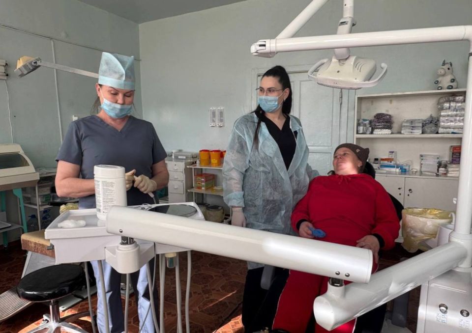 Более 100 человек записались на прием к стоматологам из Адыгеи, работающим в Нижнесерогозской ЦРБ Более 100 человек записались на прием к стоматологам из Адыгеи, работающим в Нижнесерогозской ЦРБ