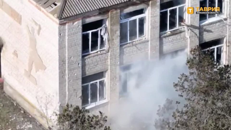 Расчеты FPV-дронов группировки войск "Днепр" уничтожили пункты управления БпЛА ВСУ на Херсонском направлении