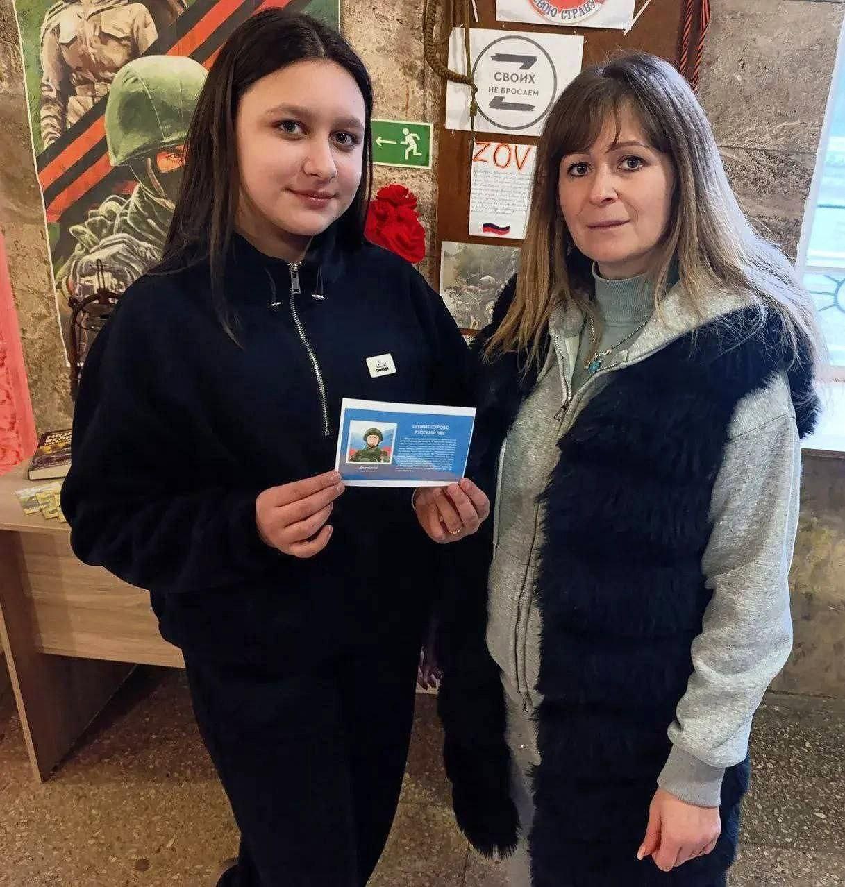 Студенты Херсонского областного училища культуры и искусств присоединились к Всероссийской акции «Улицы в лицах» Студенты Херсонского областного училища культуры и искусств присоединились к Всероссийской акции «Улицы в лицах»