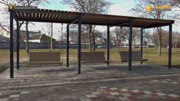 Экспозицию уличных выставок обновили в Херсонской области в честь Года единства народов России