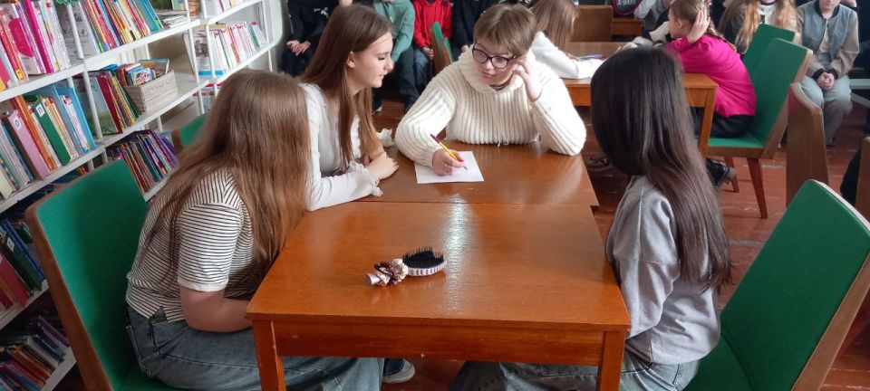 В преддверии Международного женского дня 8 марта в ГБОУ ХО «Верхнесерогозская школа Нижнесерогозского района» была организована и проведена конкурсно-развлекательная игра «А ну-ка, девушки!» для учащихся 6-8 классов В преддверии Международного женского дня 8 марта в ГБОУ ХО «Верхнесерогозская школа Нижнесерогозского района» была организована и проведена конкурсно-развлекательная игра «А ну-ка, девушки!» для учащихся 6-8 классов