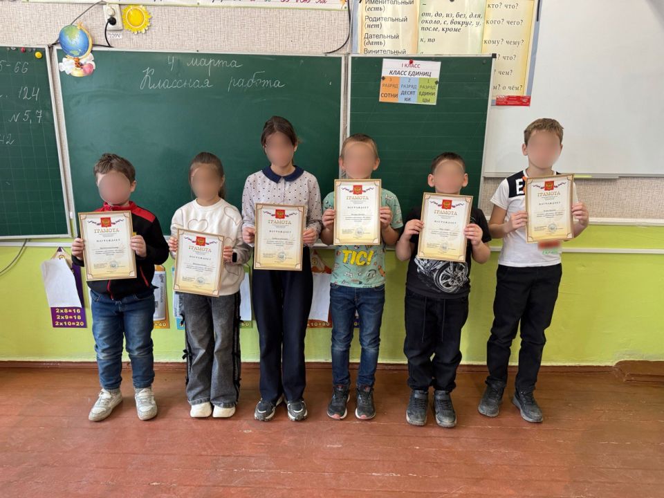 В Верхнерогачикском округе прошел арт-конкурс «На страже Родины» В Верхнерогачикском округе прошел арт-конкурс «На страже Родины»