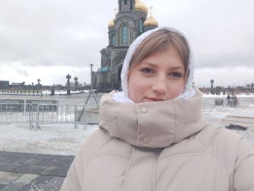 Активистка Движения Первых Строгановской школы побывала в храме Вооруженных сил РФ