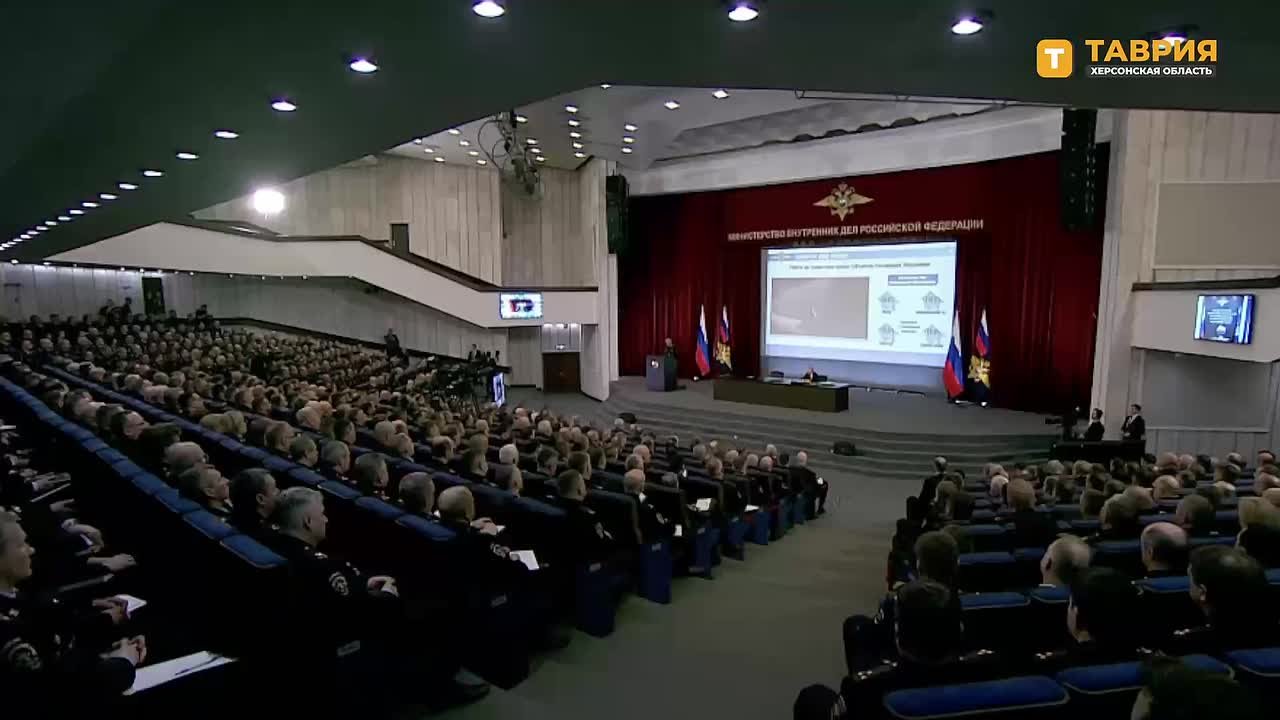 До 1 января 2028 года продлен упрощенный порядок приема граждан на службу в МВД в регионах Донбасса и Новороссии, заявил Владимир Колокольцев